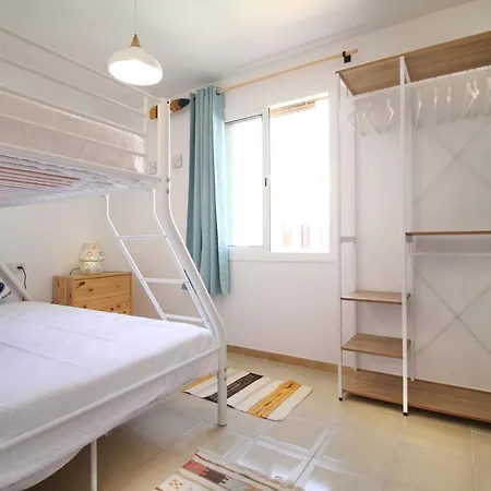 Holiday home Adosado La Kanoa 50 Mts De La Playa *